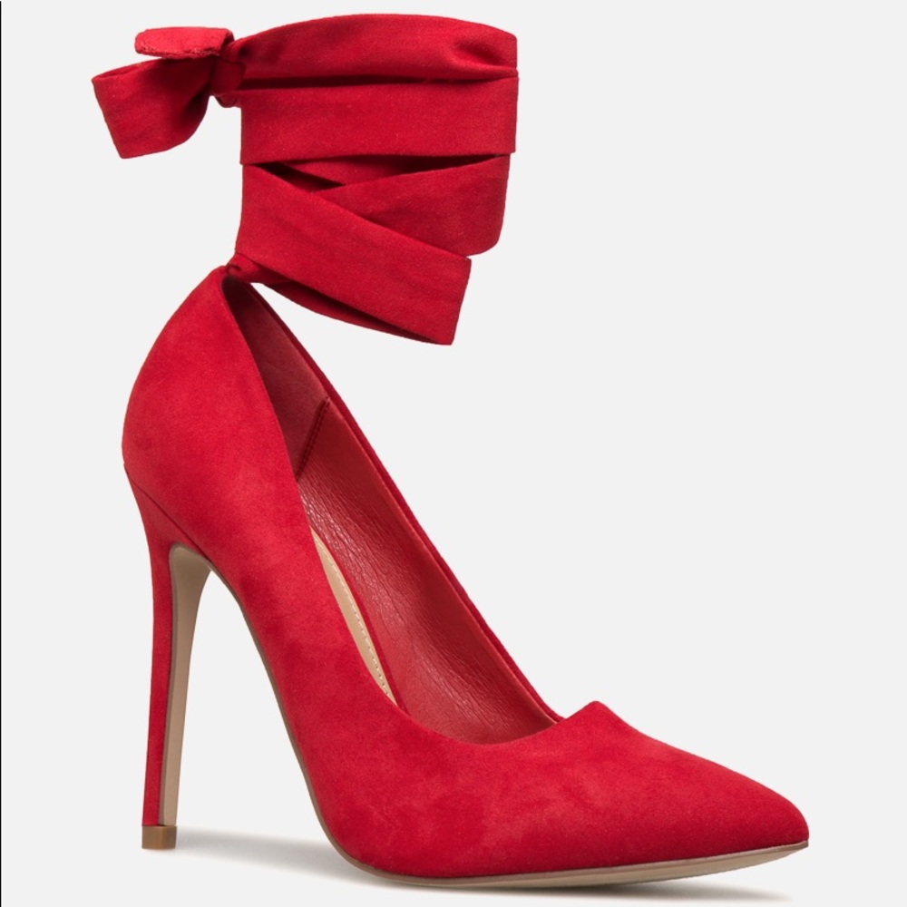 Wilda Wraparound Lace pump